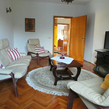 Hébergement de vacances Lola *